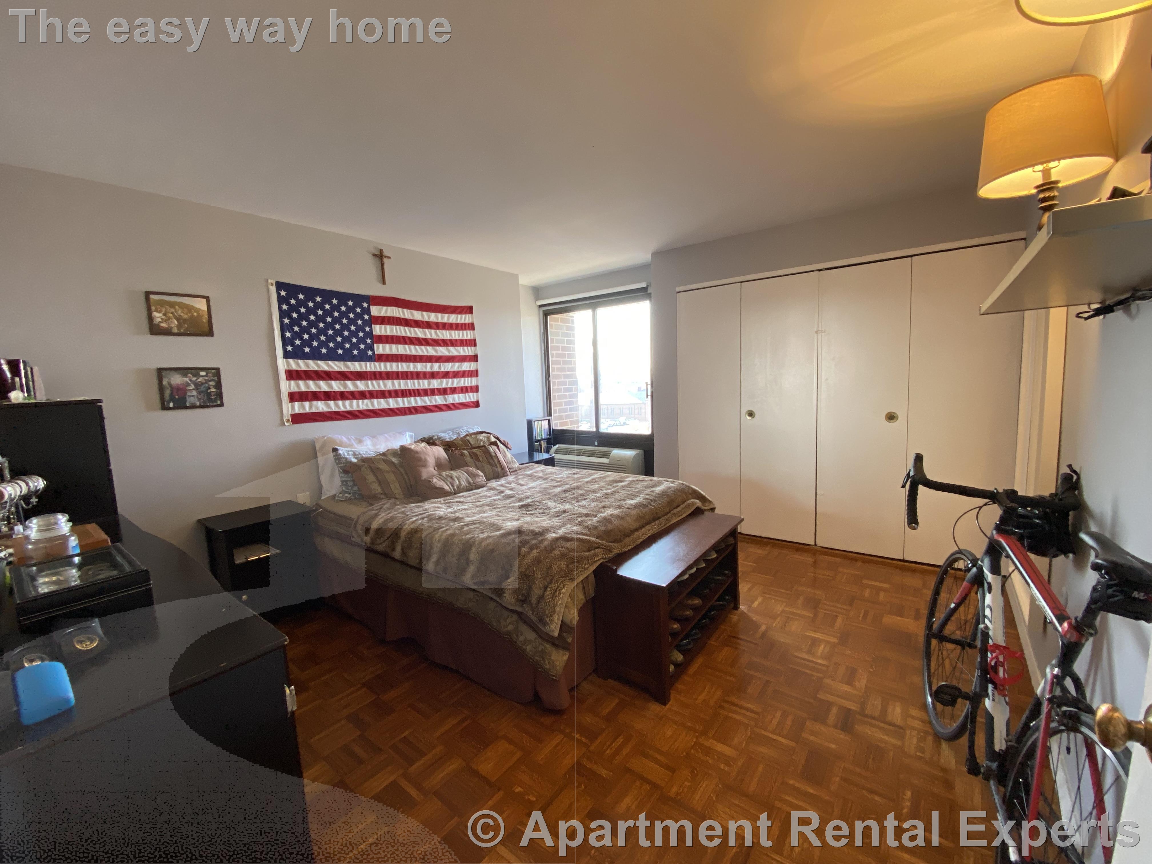 1105 Massachusetts Ave, Harvard Square