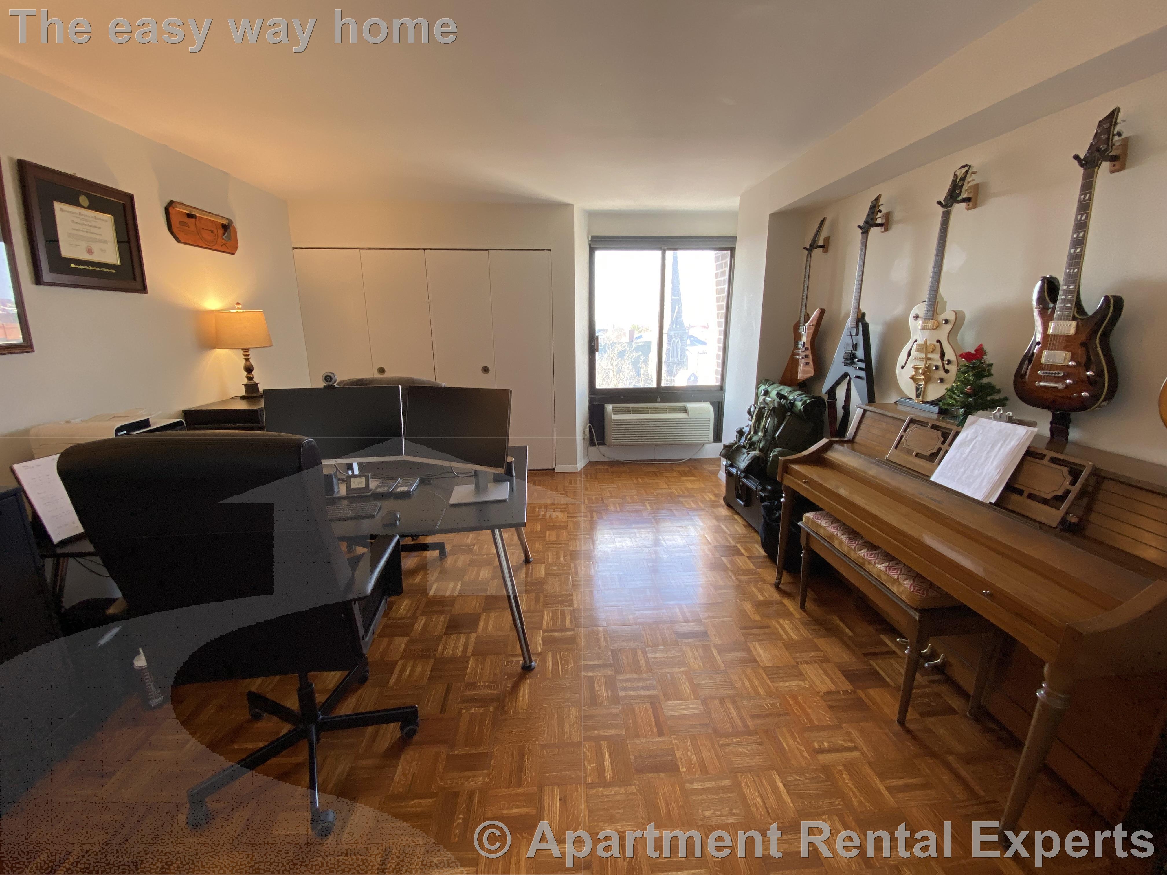 1105 Massachusetts Ave, Harvard Square