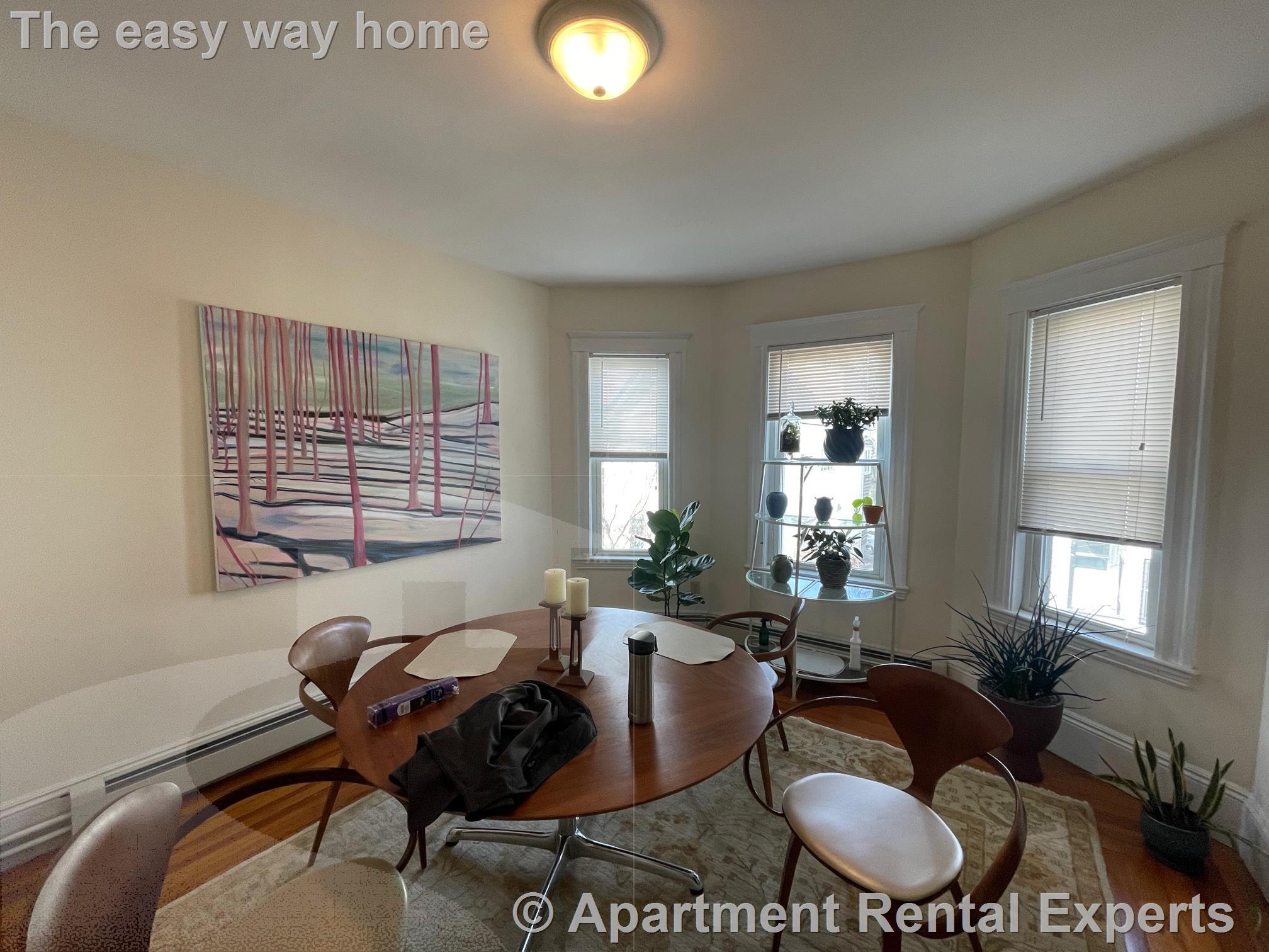 17 Belmont Sq, Porter Square