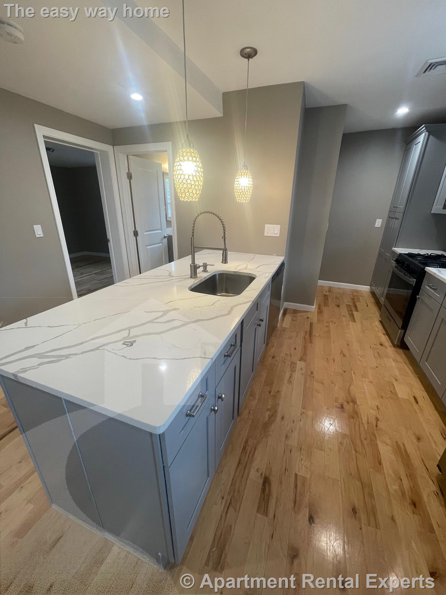 1 Theriault Ct, North Cambridge