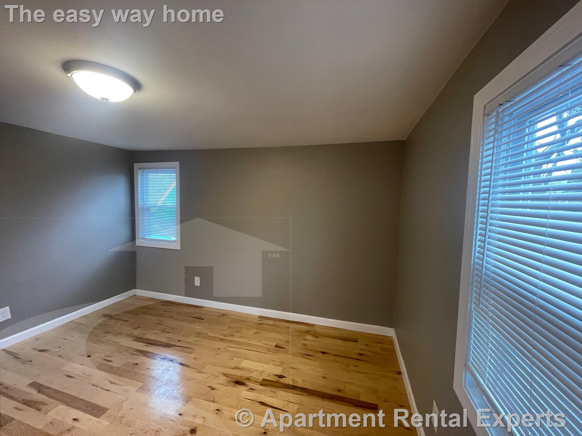 1 Theriault Ct, North Cambridge