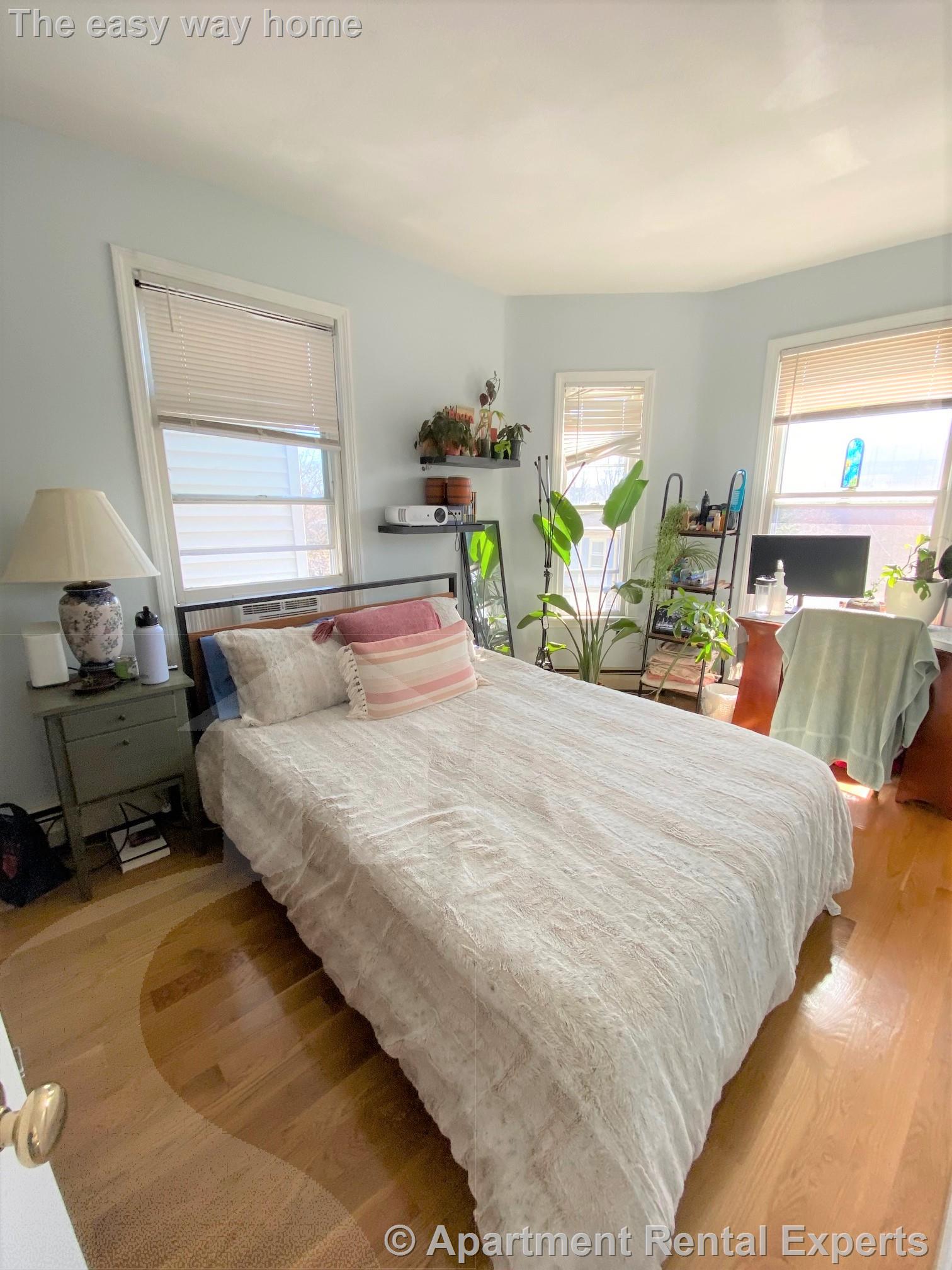359-361 Western Ave, Cambridgeport