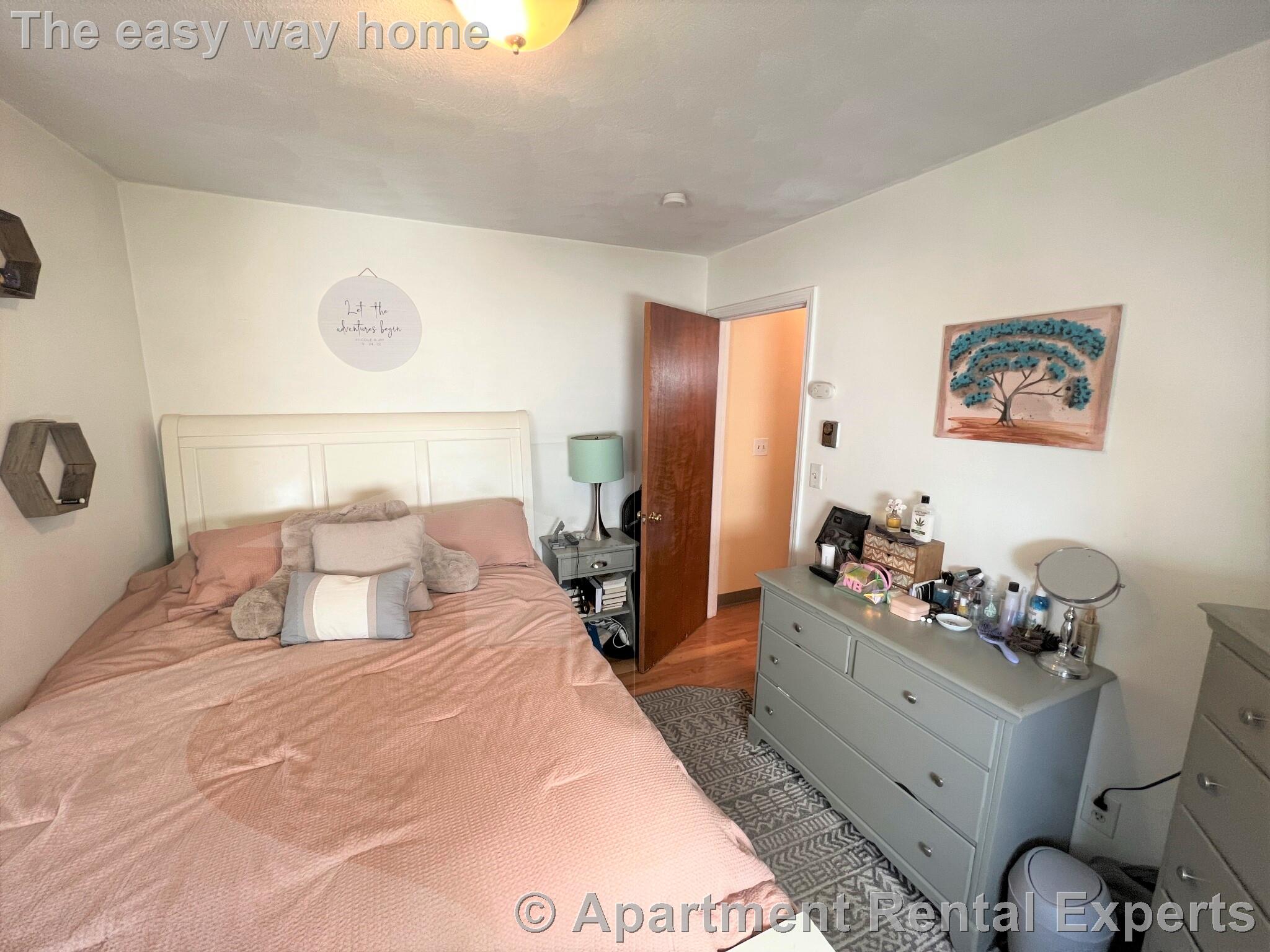 217 Holland St, Davis Square