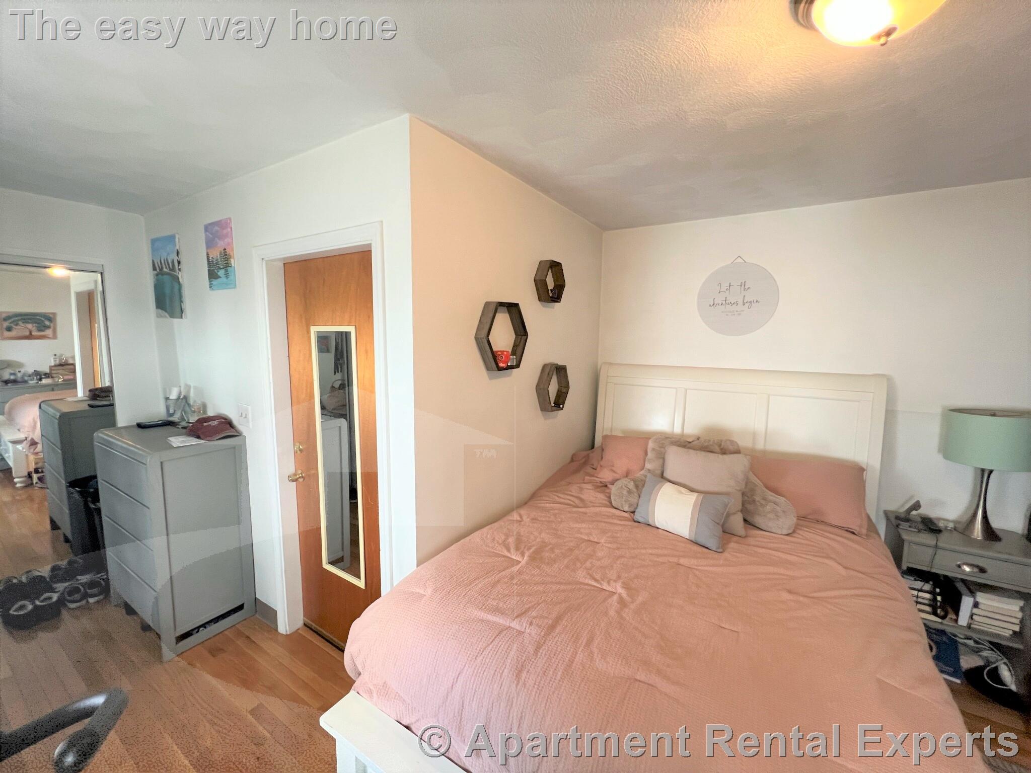 217 Holland St, Davis Square