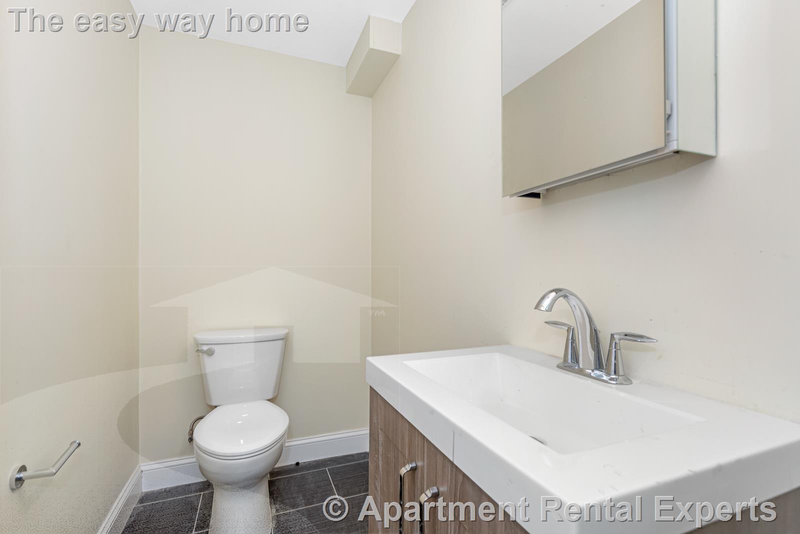 232 Fulton St, Medford Square