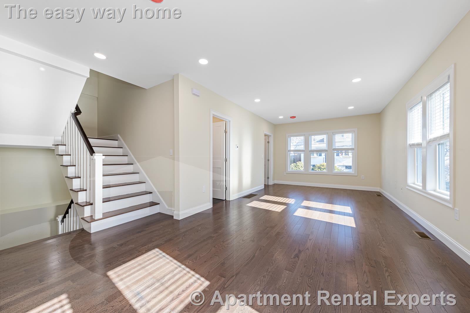 232 Fulton St, Medford Square