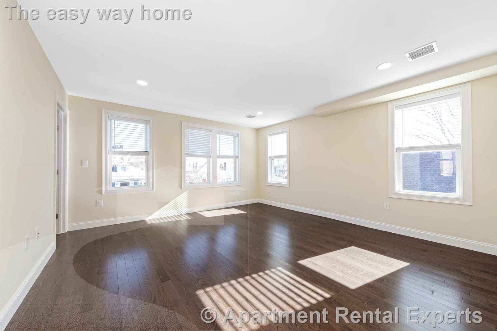 232 Fulton St, Medford Square