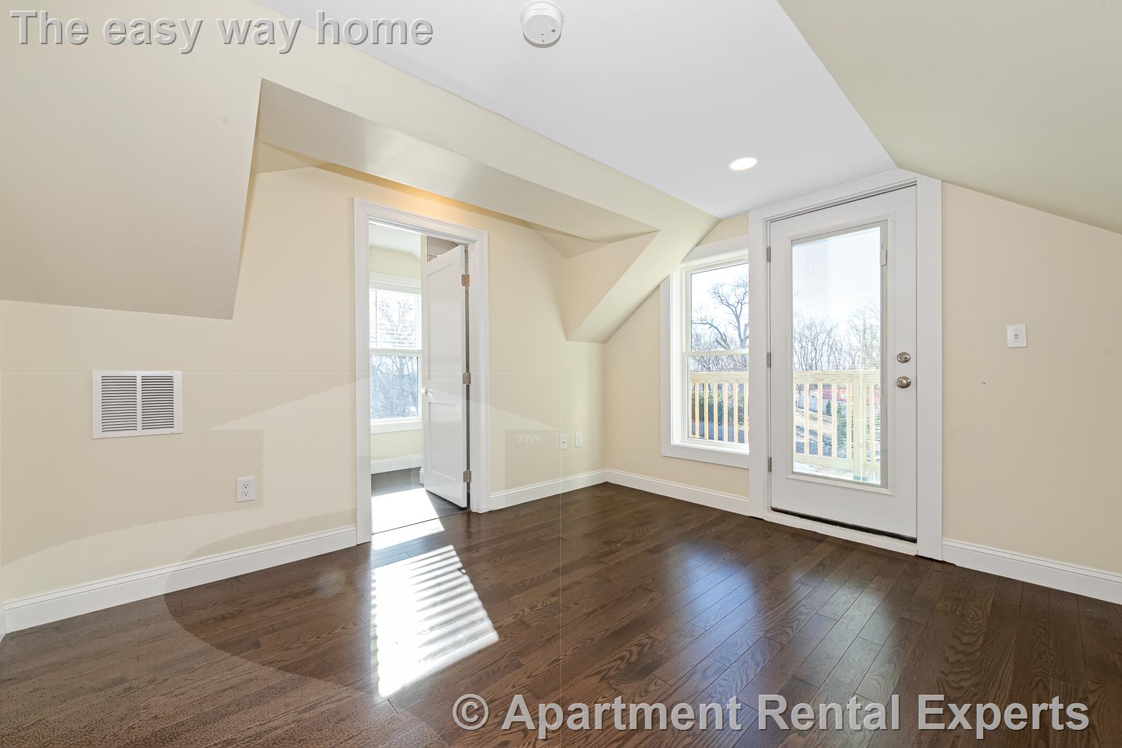 232 Fulton St, Medford Square