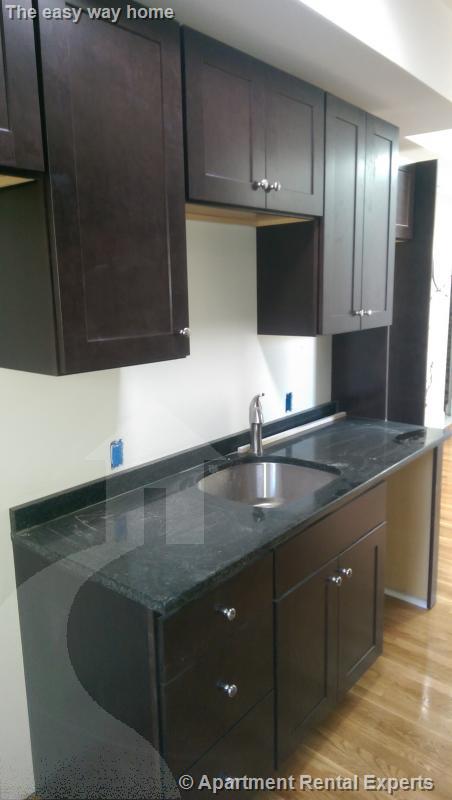 106 Hyde Park Ave, Jamaica Plain