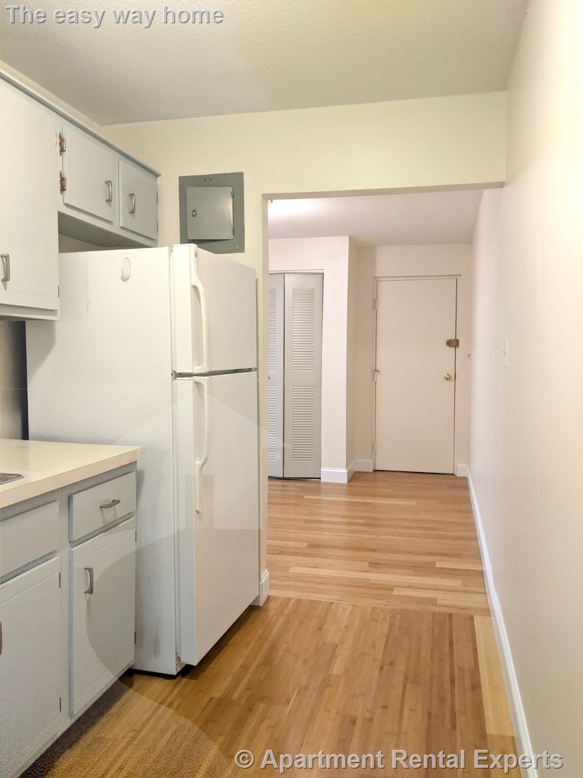 12 Cameron Ave, Davis Square