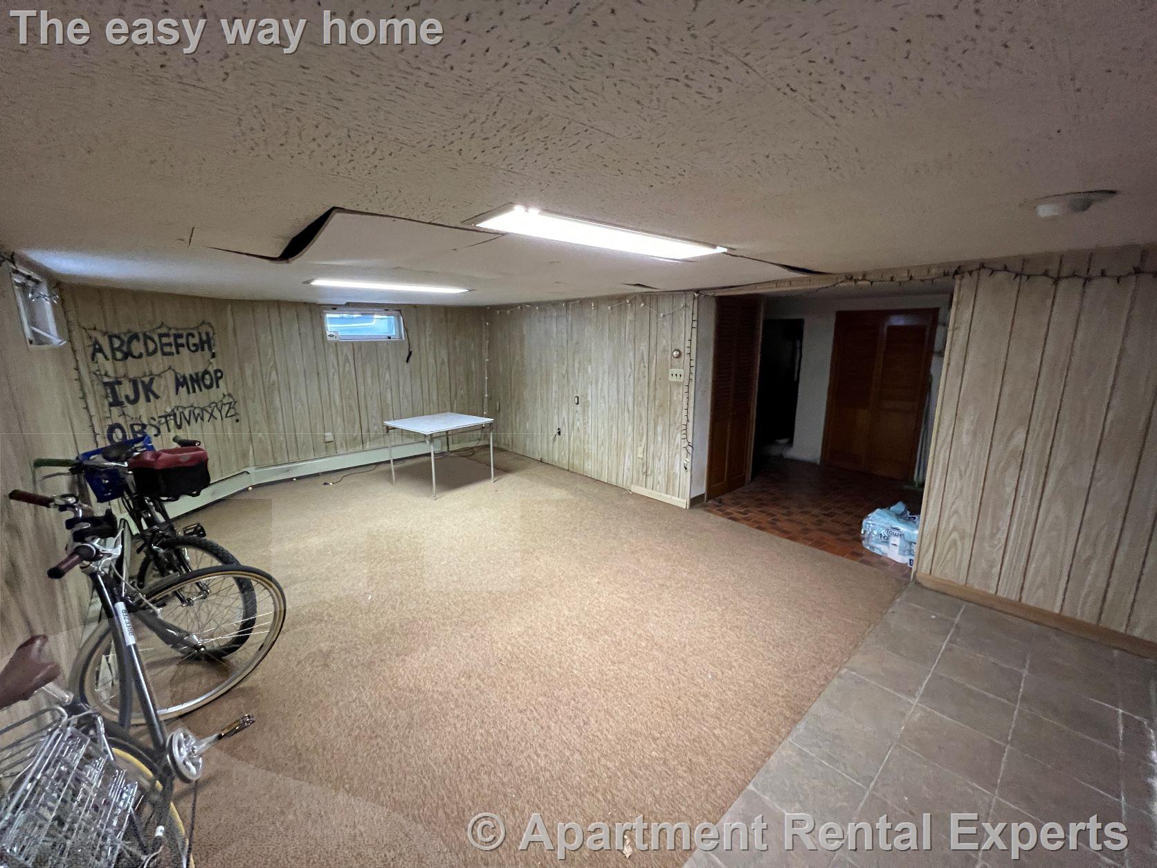 213R Holland St, Davis Square