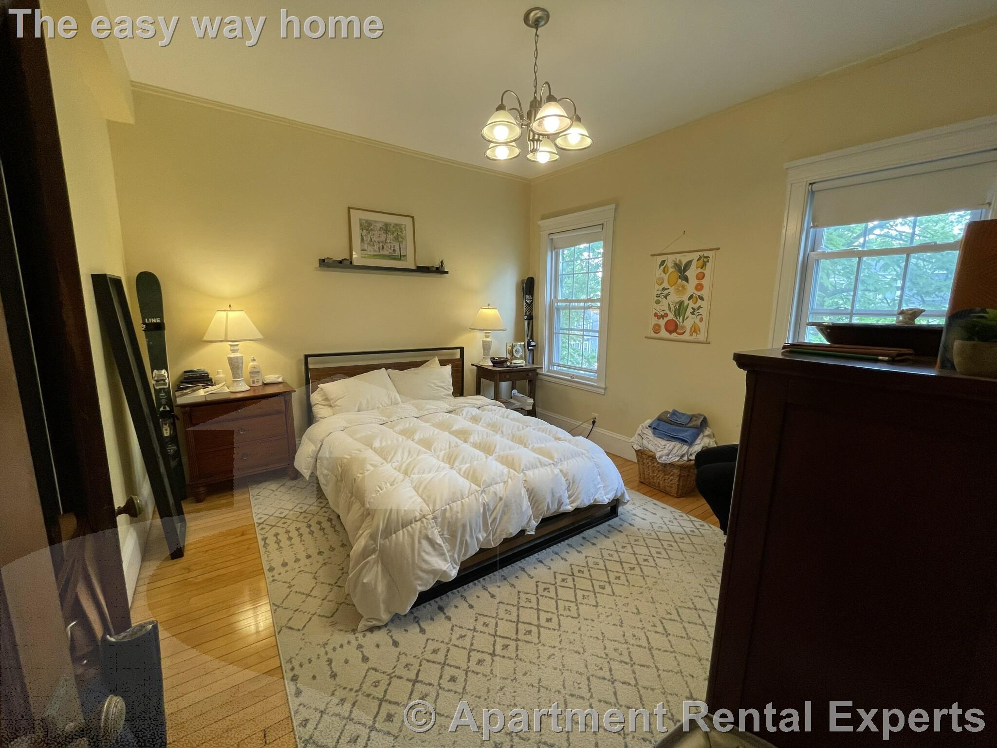 158 Magazine St, Cambridgeport