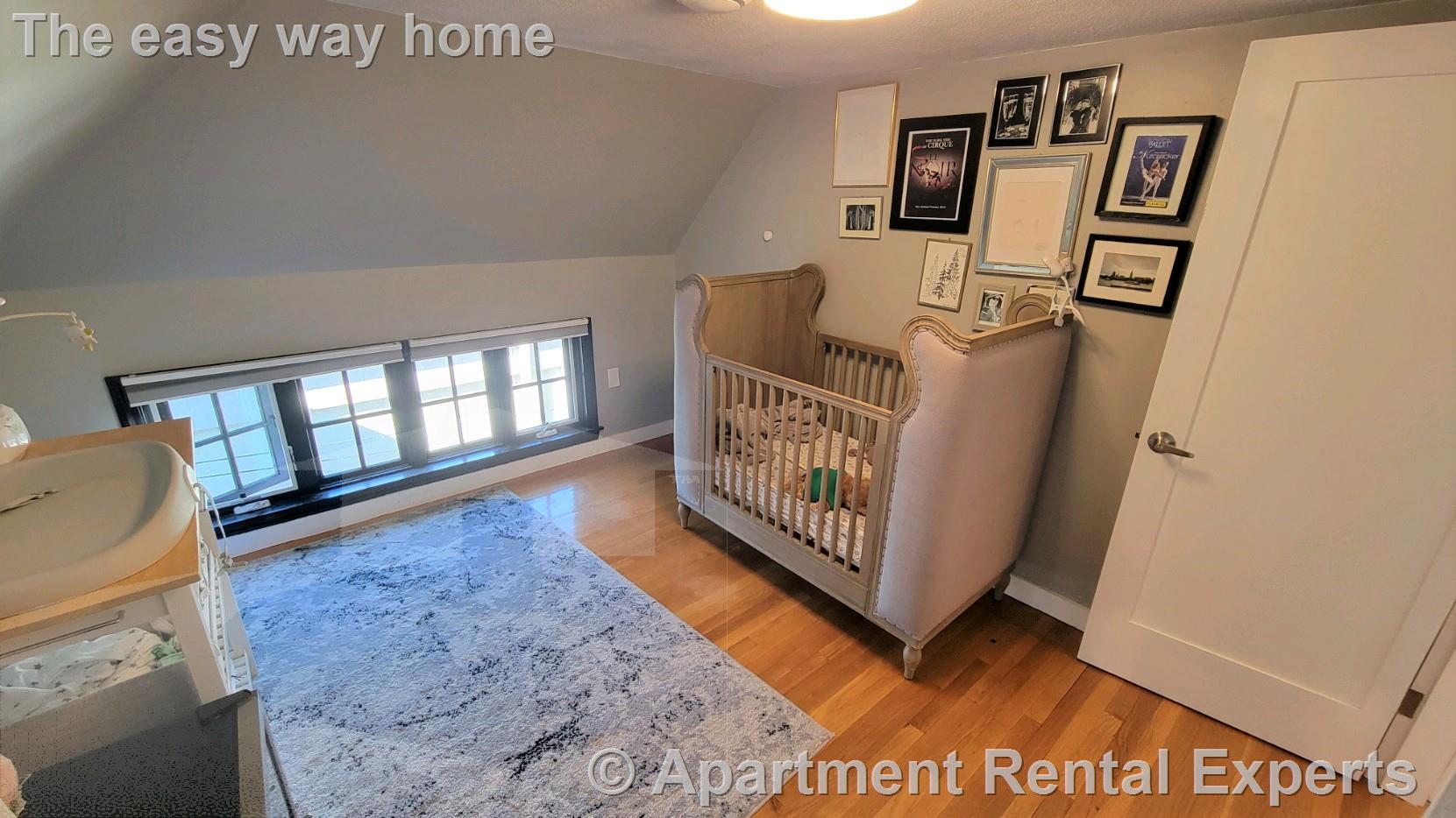 4R Day St, Davis Square