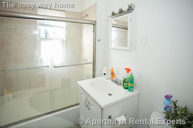 32 Hawthorne St, Davis Square