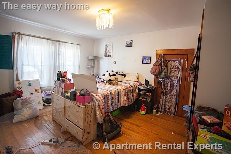 32 Hawthorne St, Davis Square