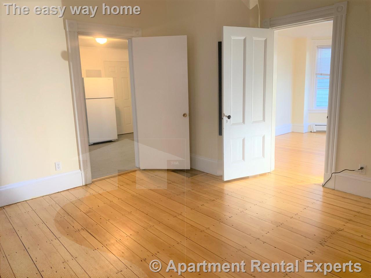 547 Broadway, Ball Square