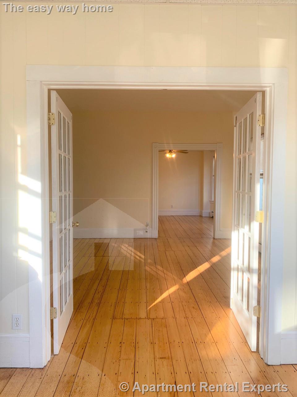 547 Broadway, Ball Square