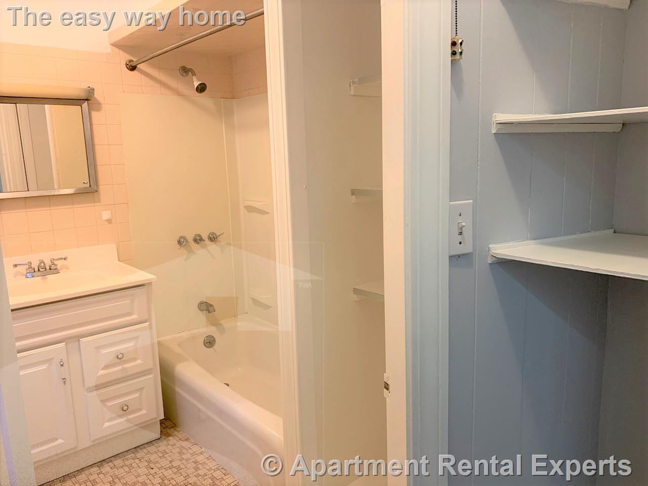 547 Broadway, Ball Square