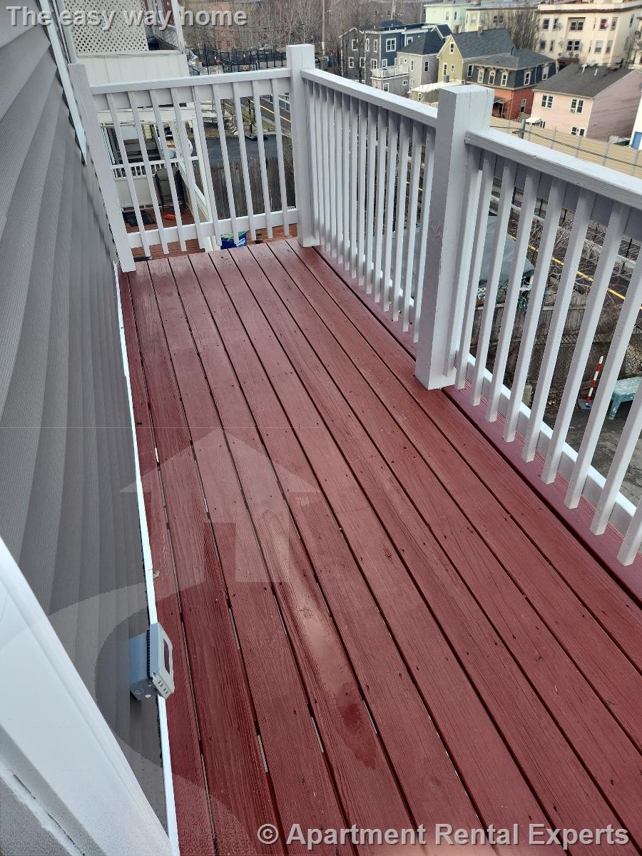 287 Medford St, Winter Hill