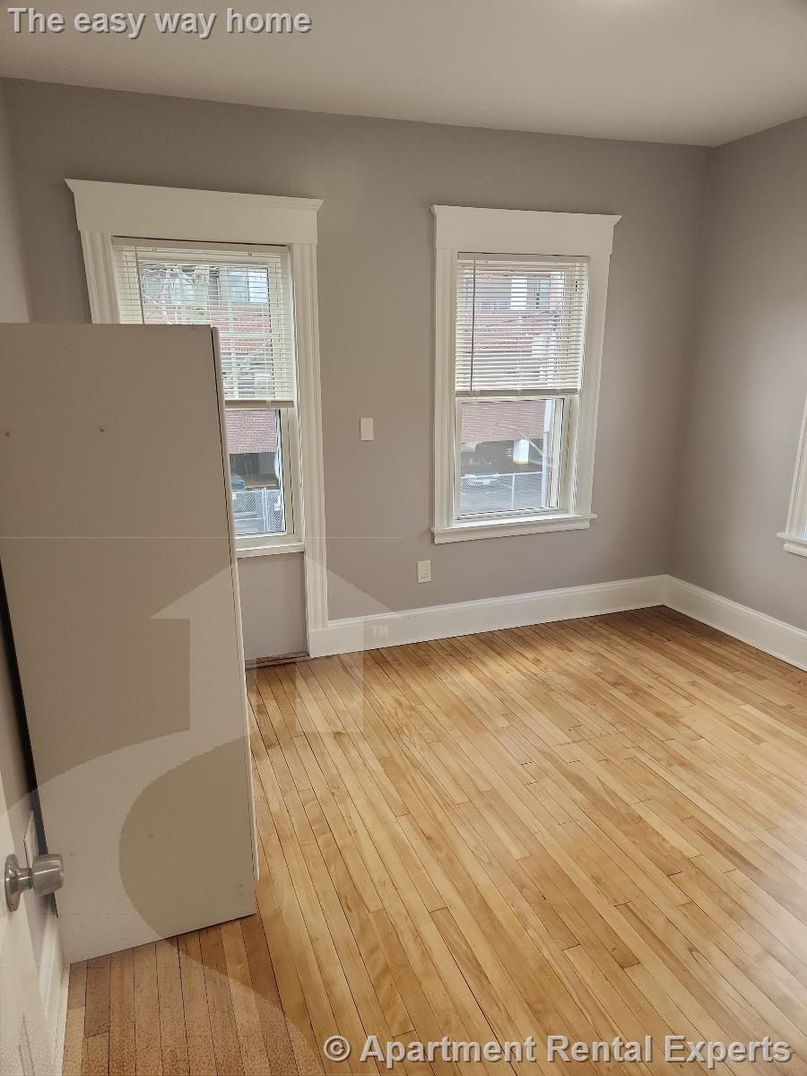 287 Medford St, Winter Hill