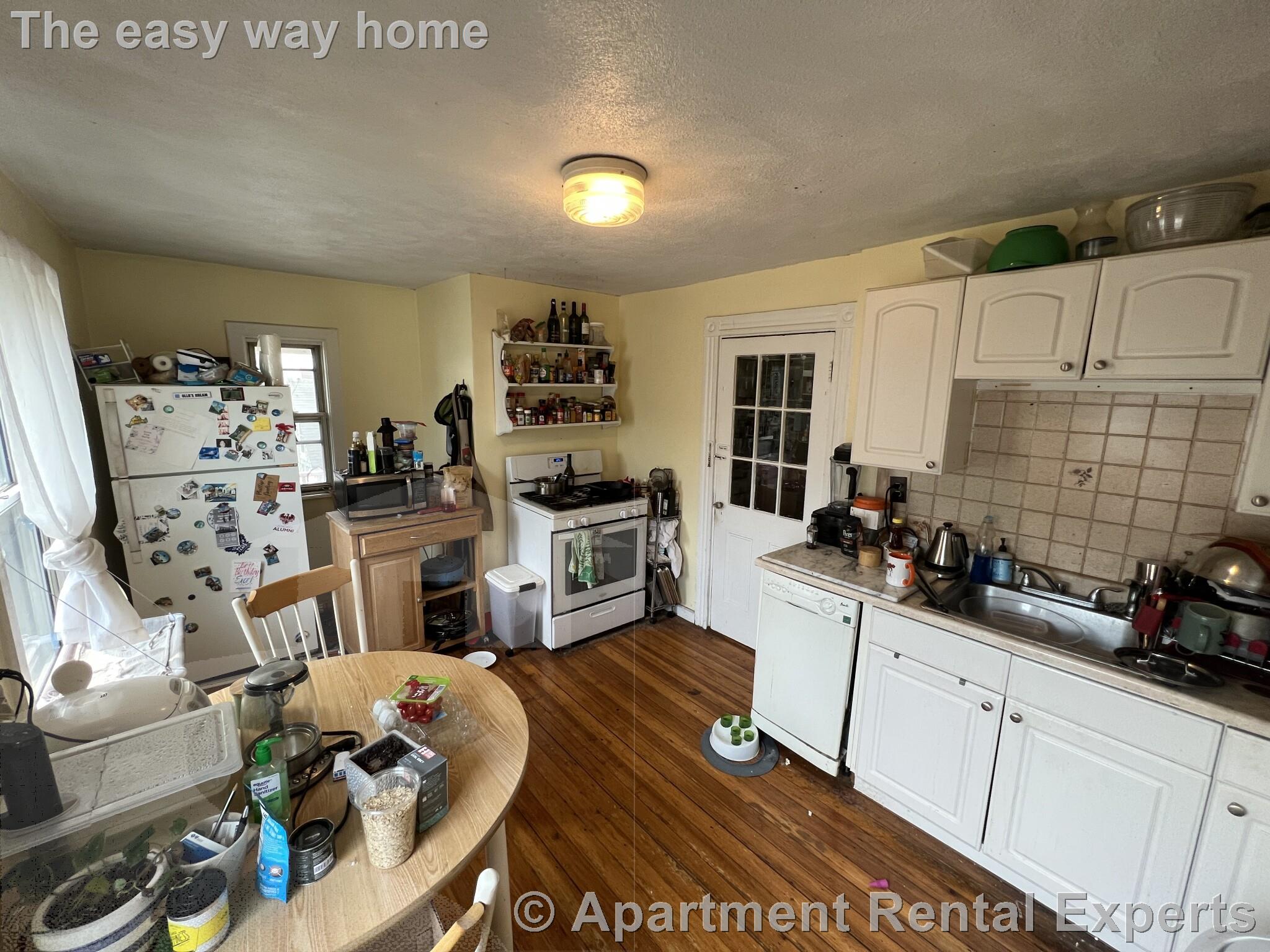 190-192 Holland St, Davis Square