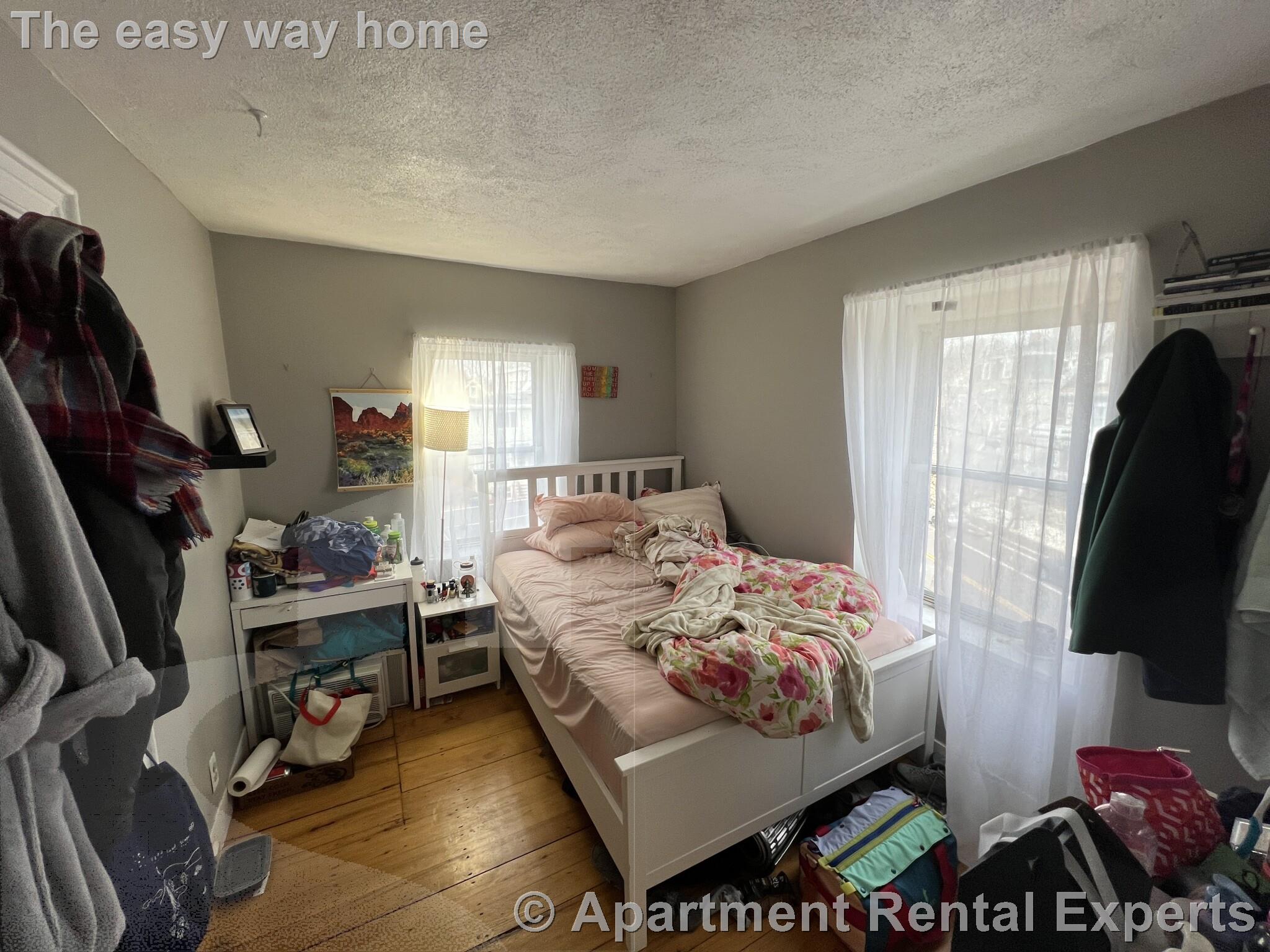 190-192 Holland St, Davis Square