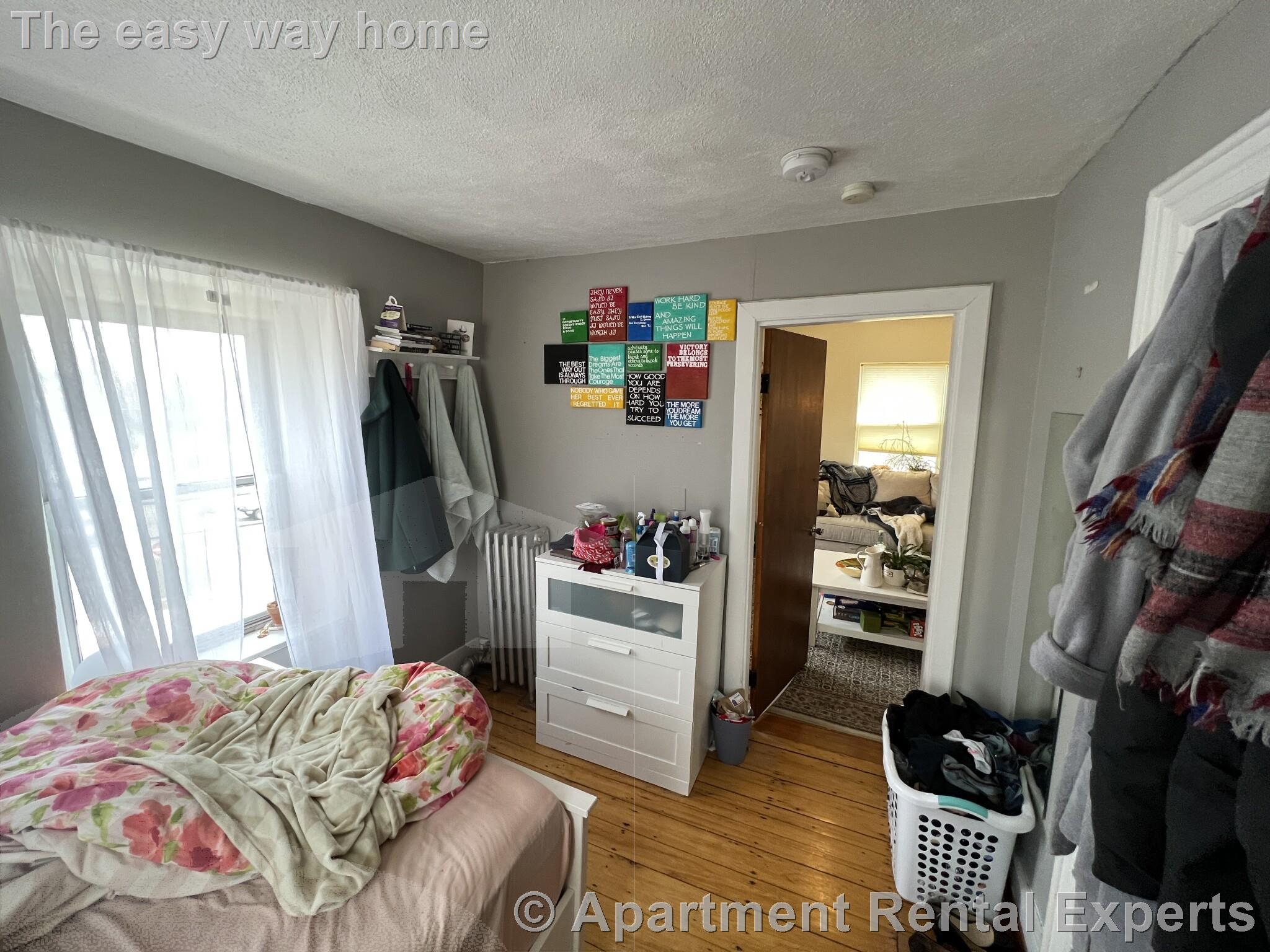 190-192 Holland St, Davis Square