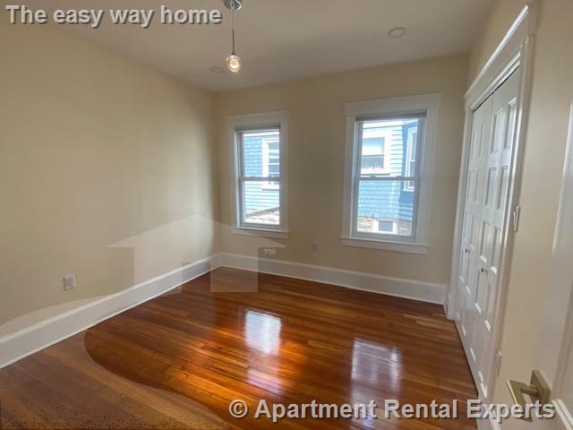 4 Barton St, Teele Square