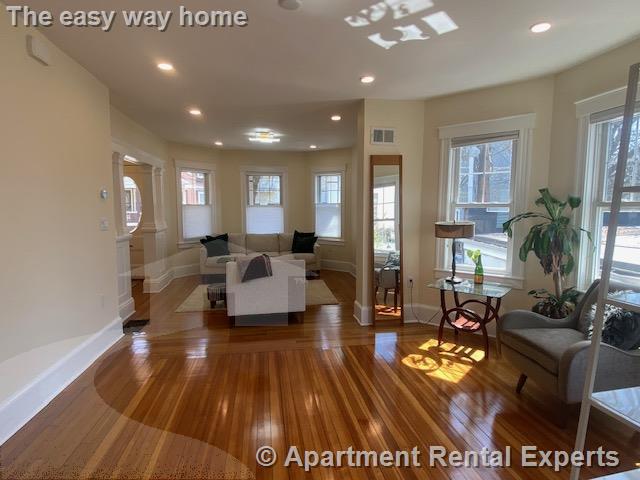 4 Barton St, Teele Square