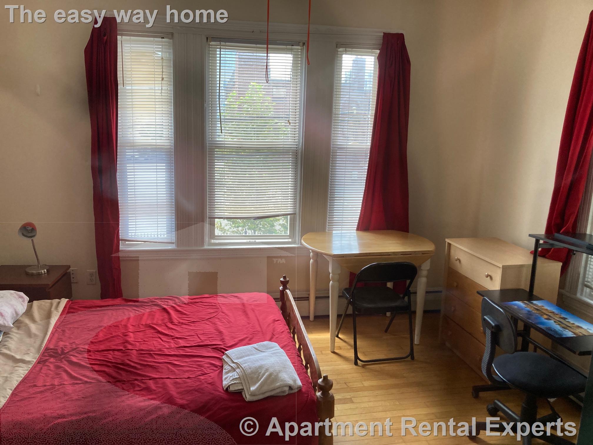 223 Charles St, East Cambridge