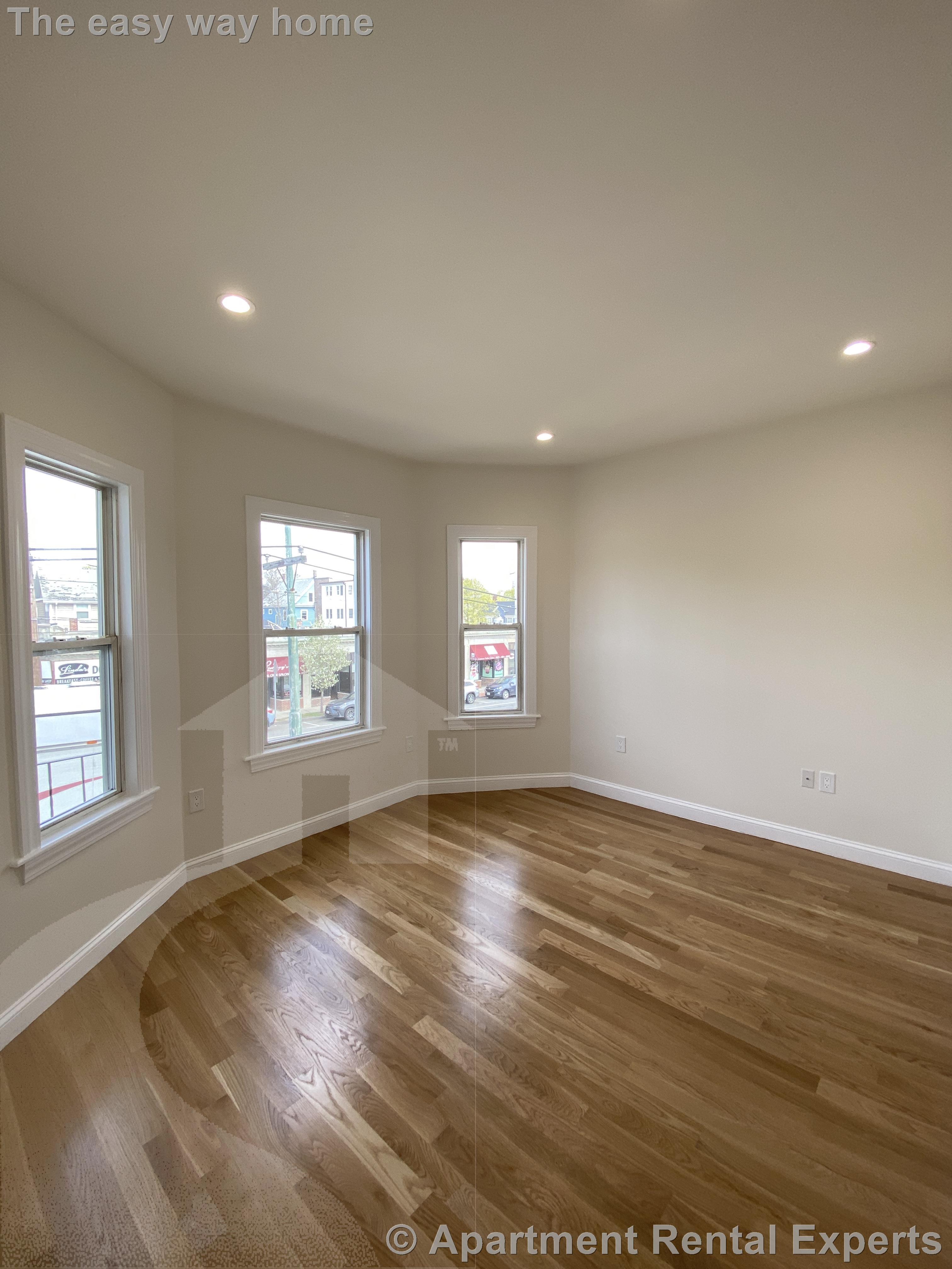 258 Belmont St, Watertown Center