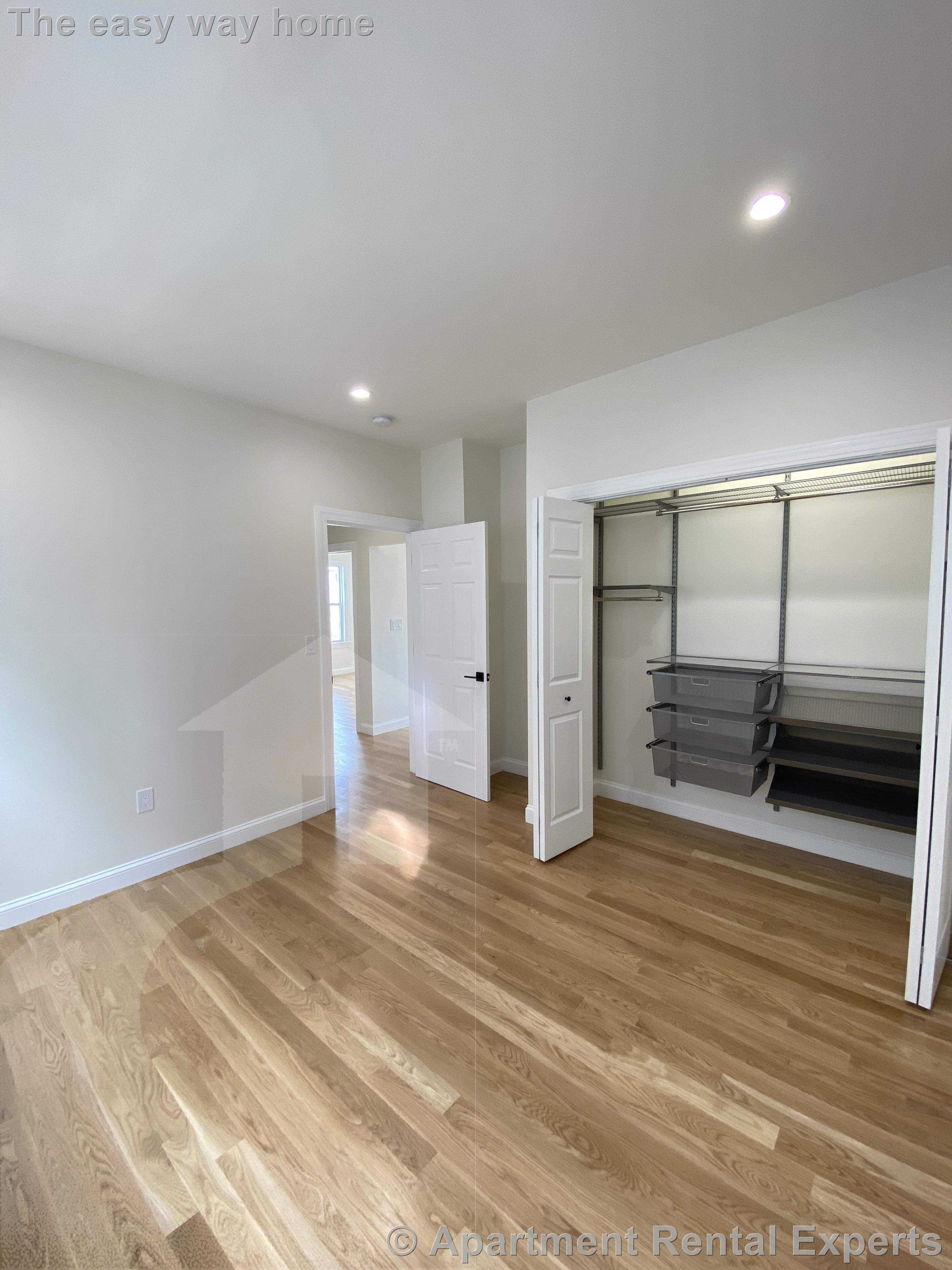 258 Belmont St, Watertown Center