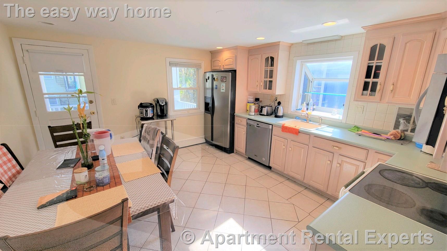 51 Saville St, Huron Village