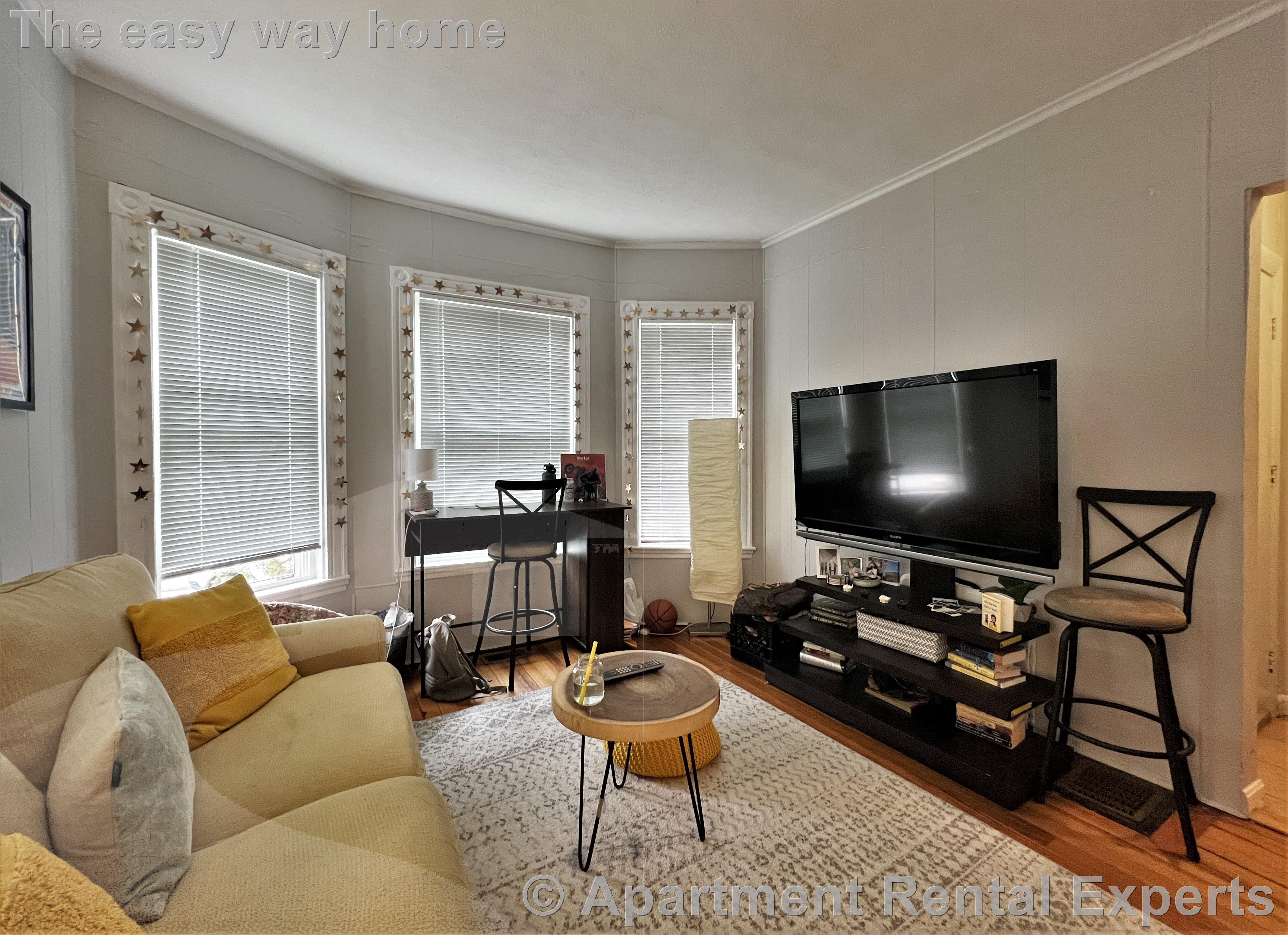 69 Raymond Ave, Tufts