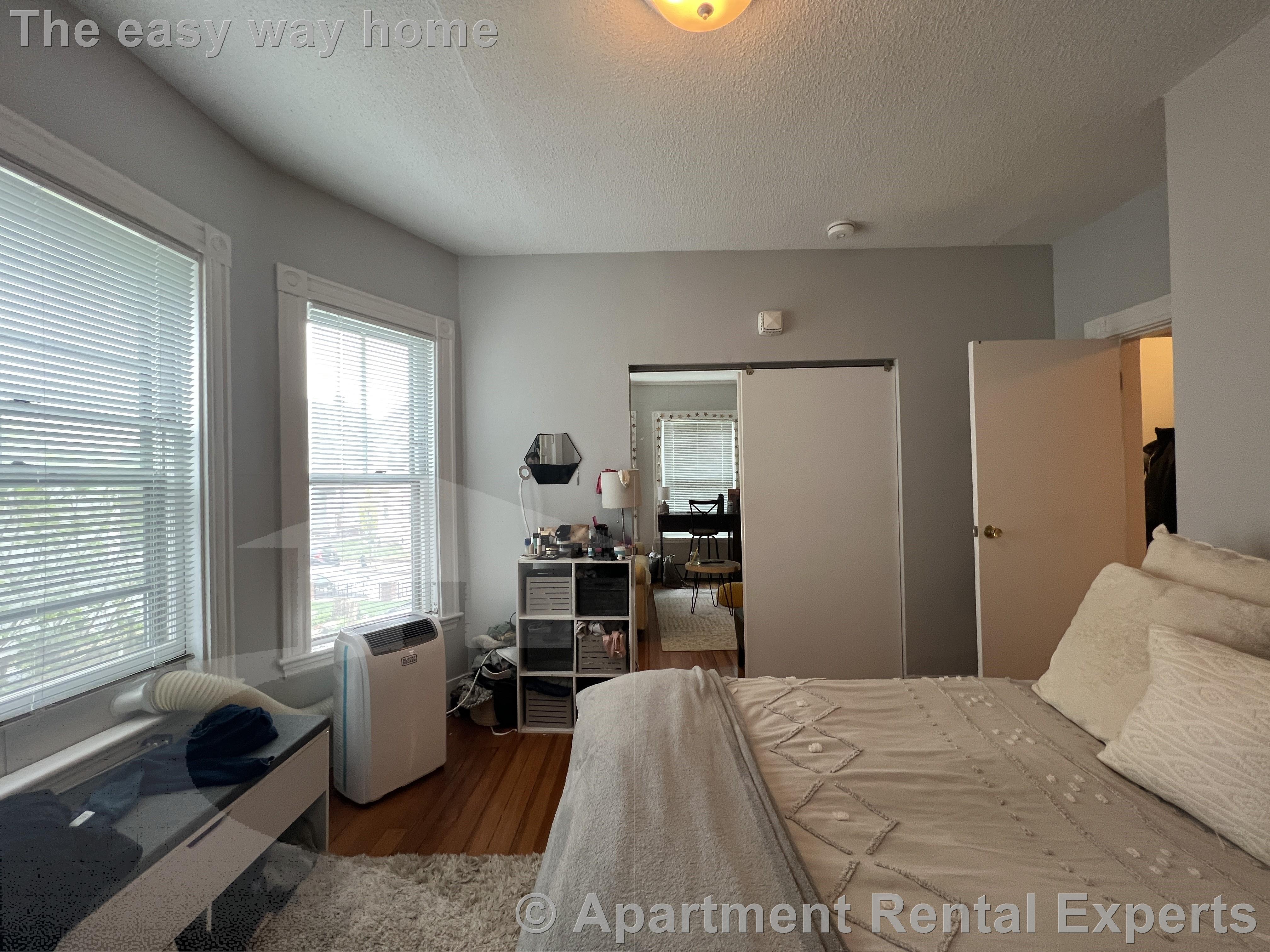 69 Raymond Ave, Tufts