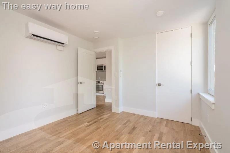 334 Harvard St, Harvard Square