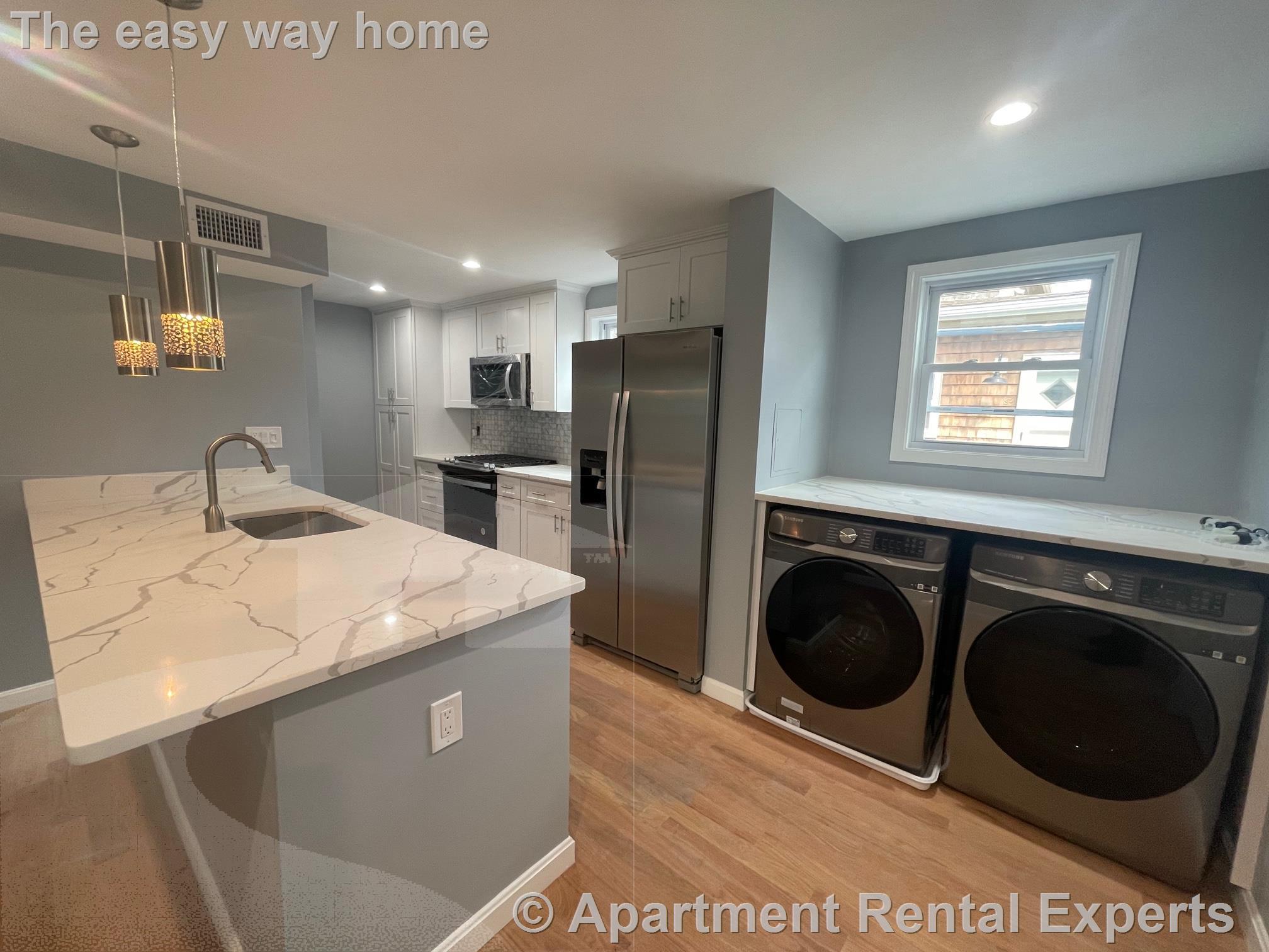 1 Theriault Ct, North Cambridge