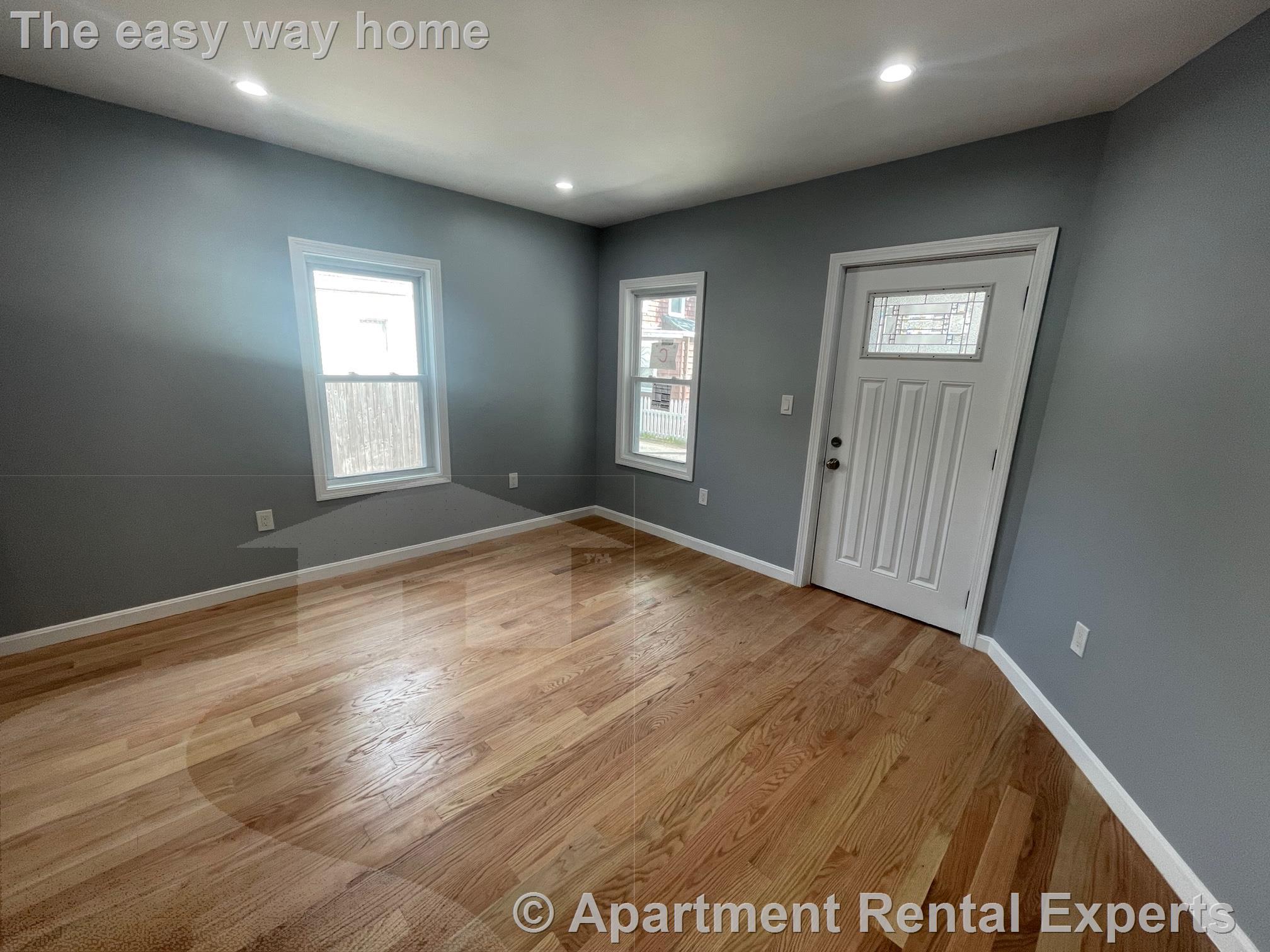 1 Theriault Ct, North Cambridge