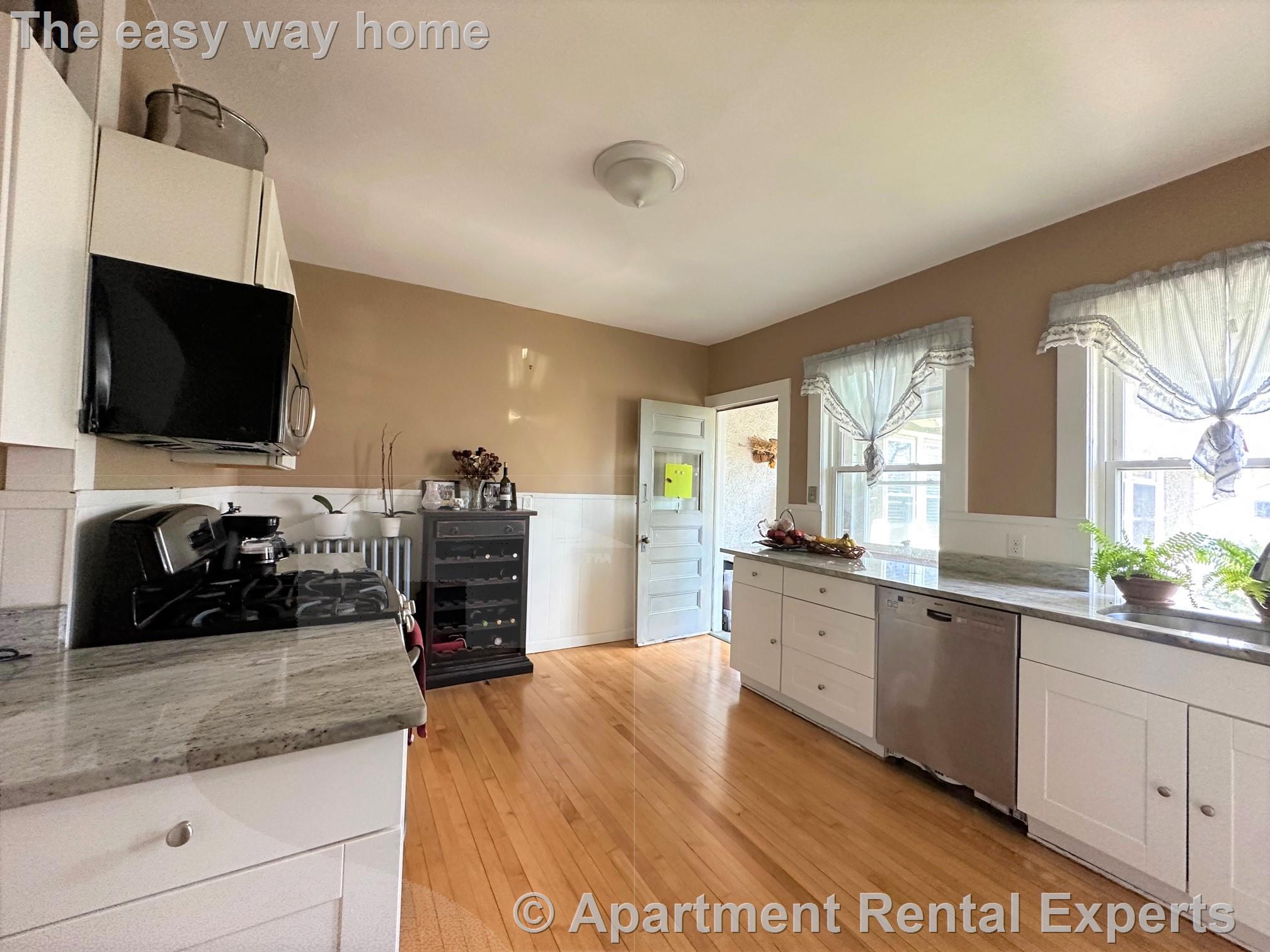 95 Lexington Ave, West Cambridge