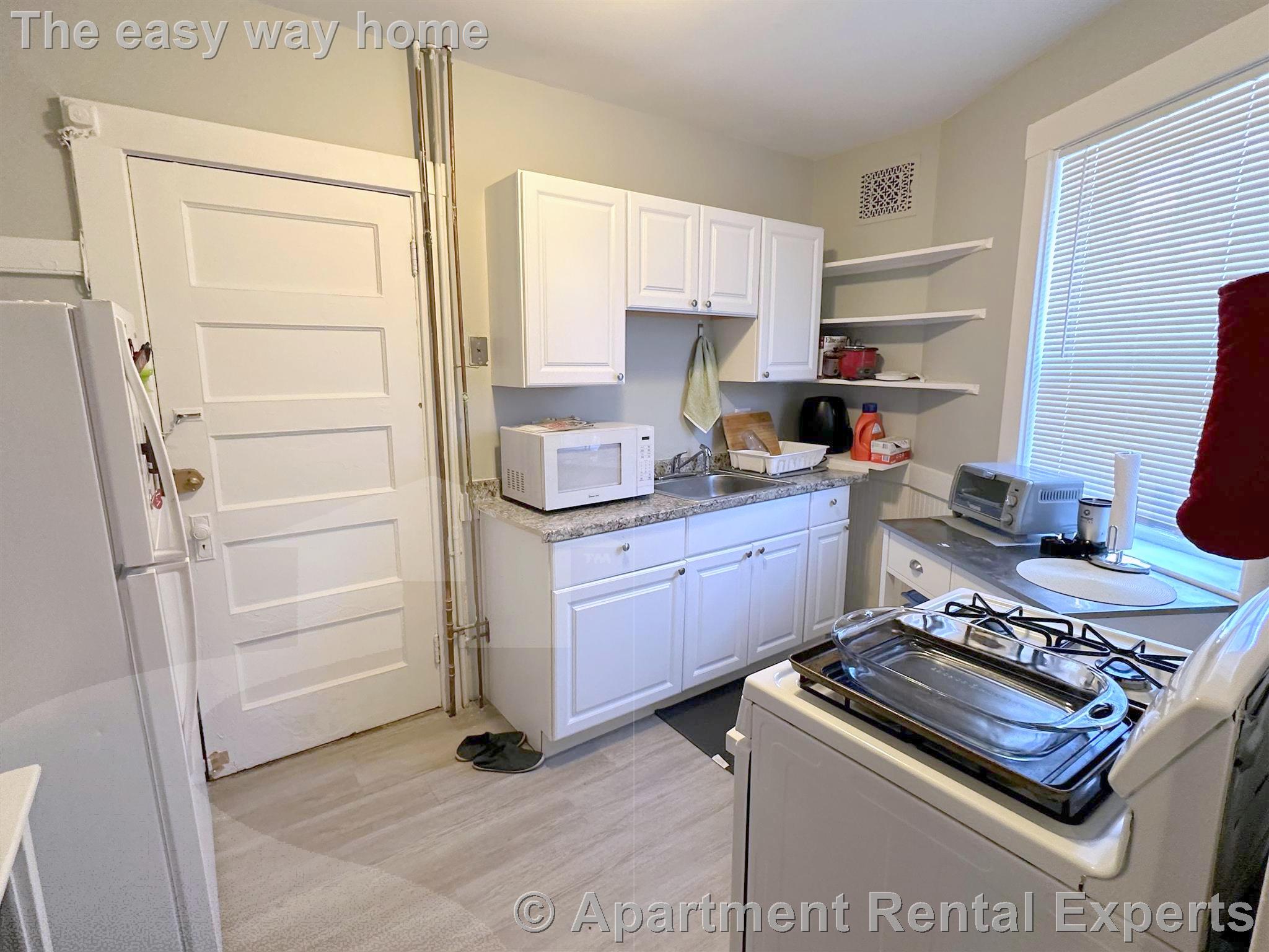 269 Huron Ave, Huron Village