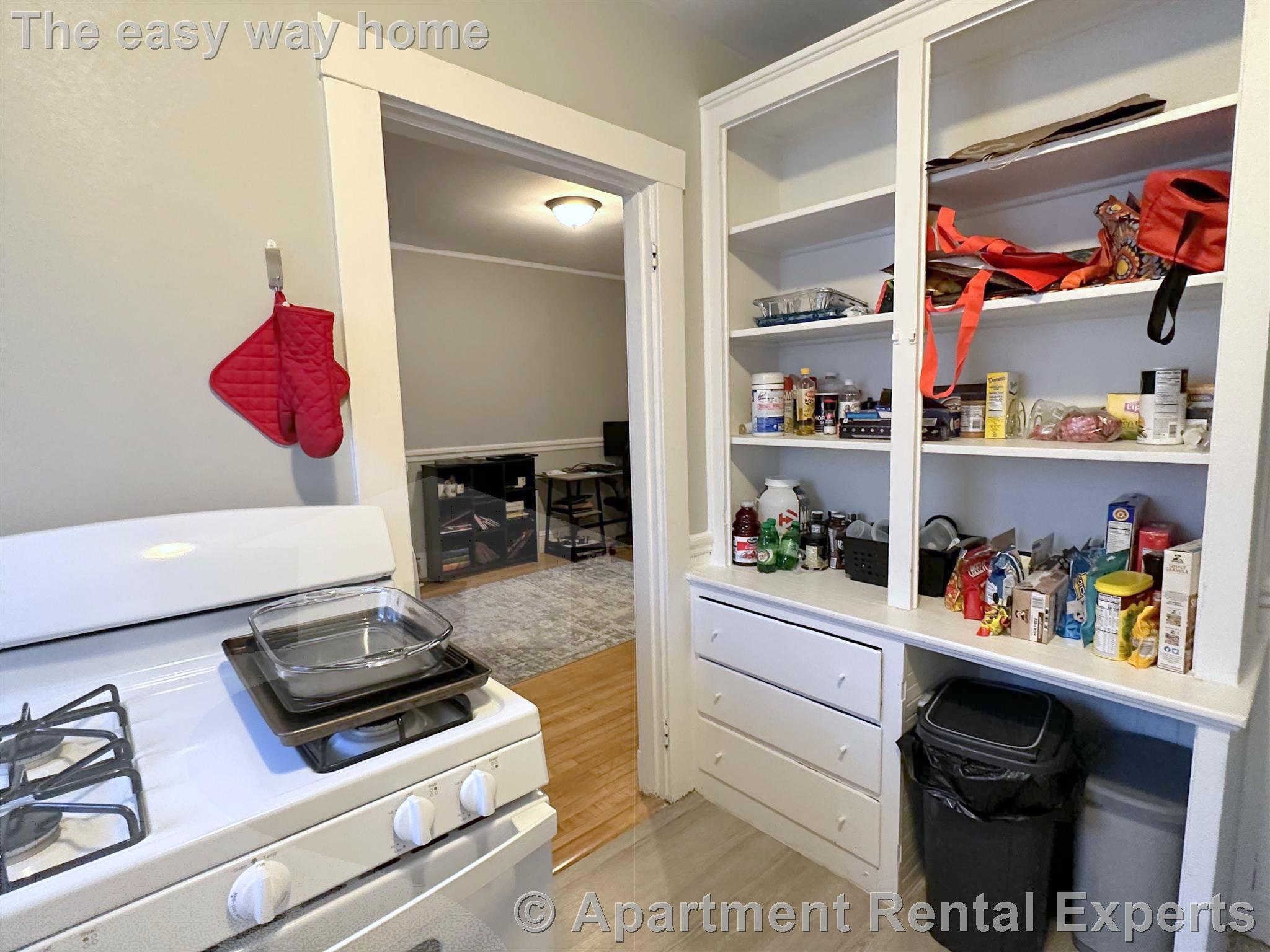 269 Huron Ave, Huron Village