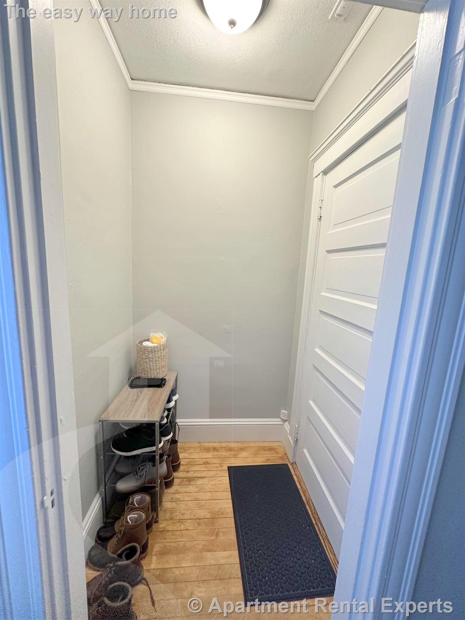 269 Huron Ave, Huron Village