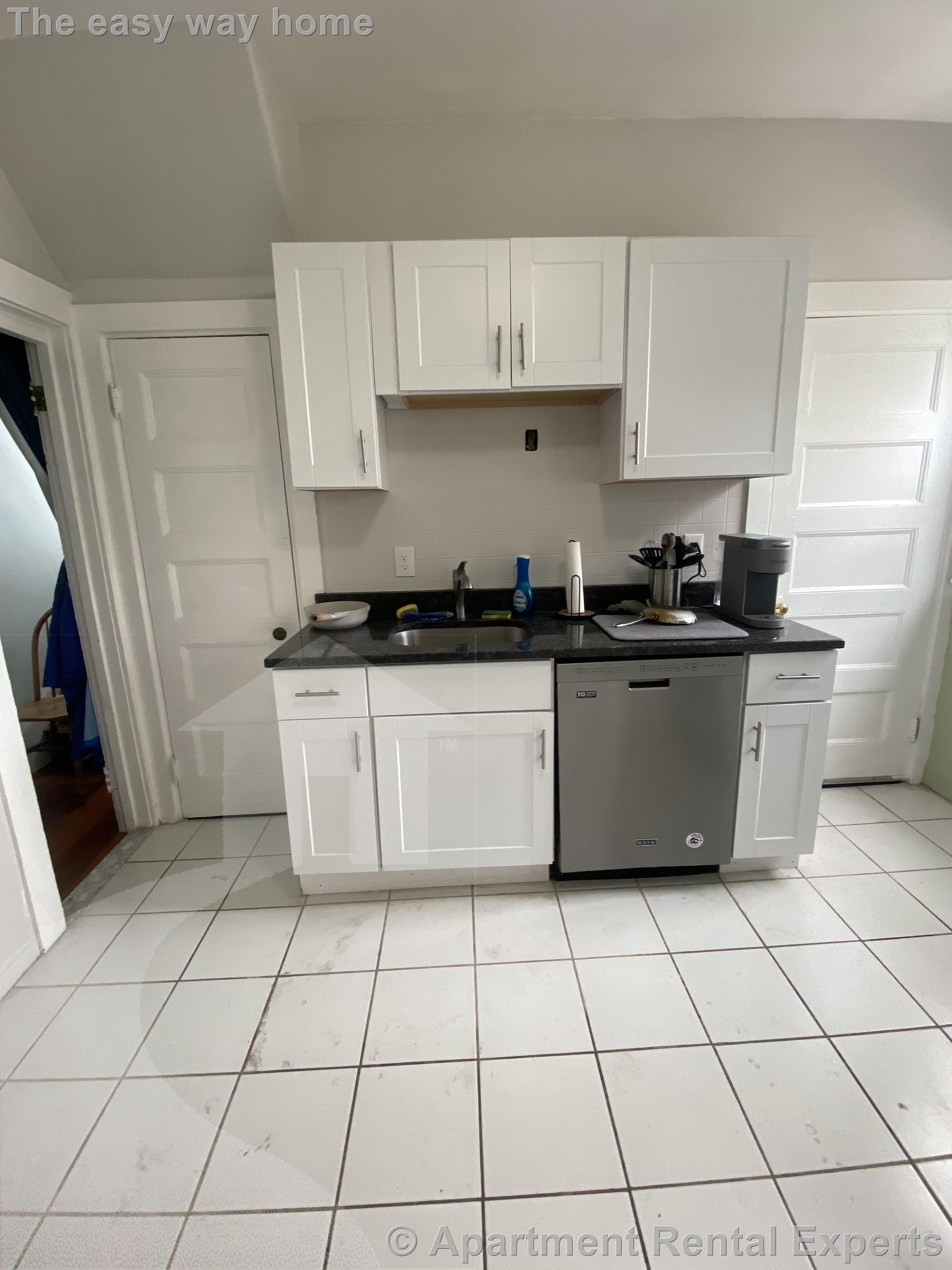 81 College Ave, Davis Square