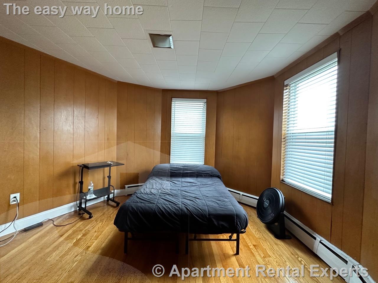 35 School St, Everett