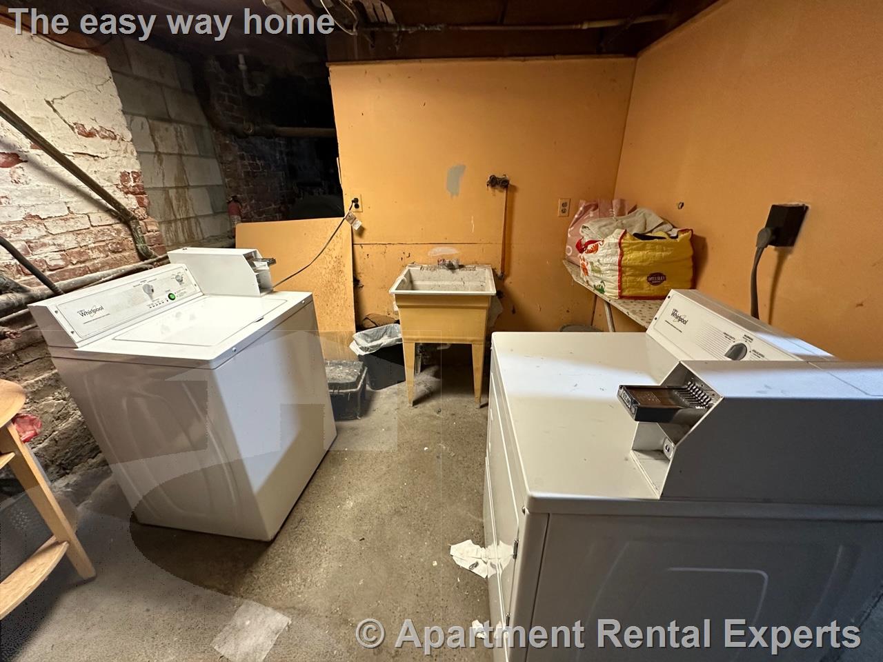 35 School St, Everett