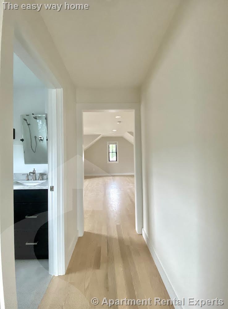 33 Brimmer St, Belmont Line