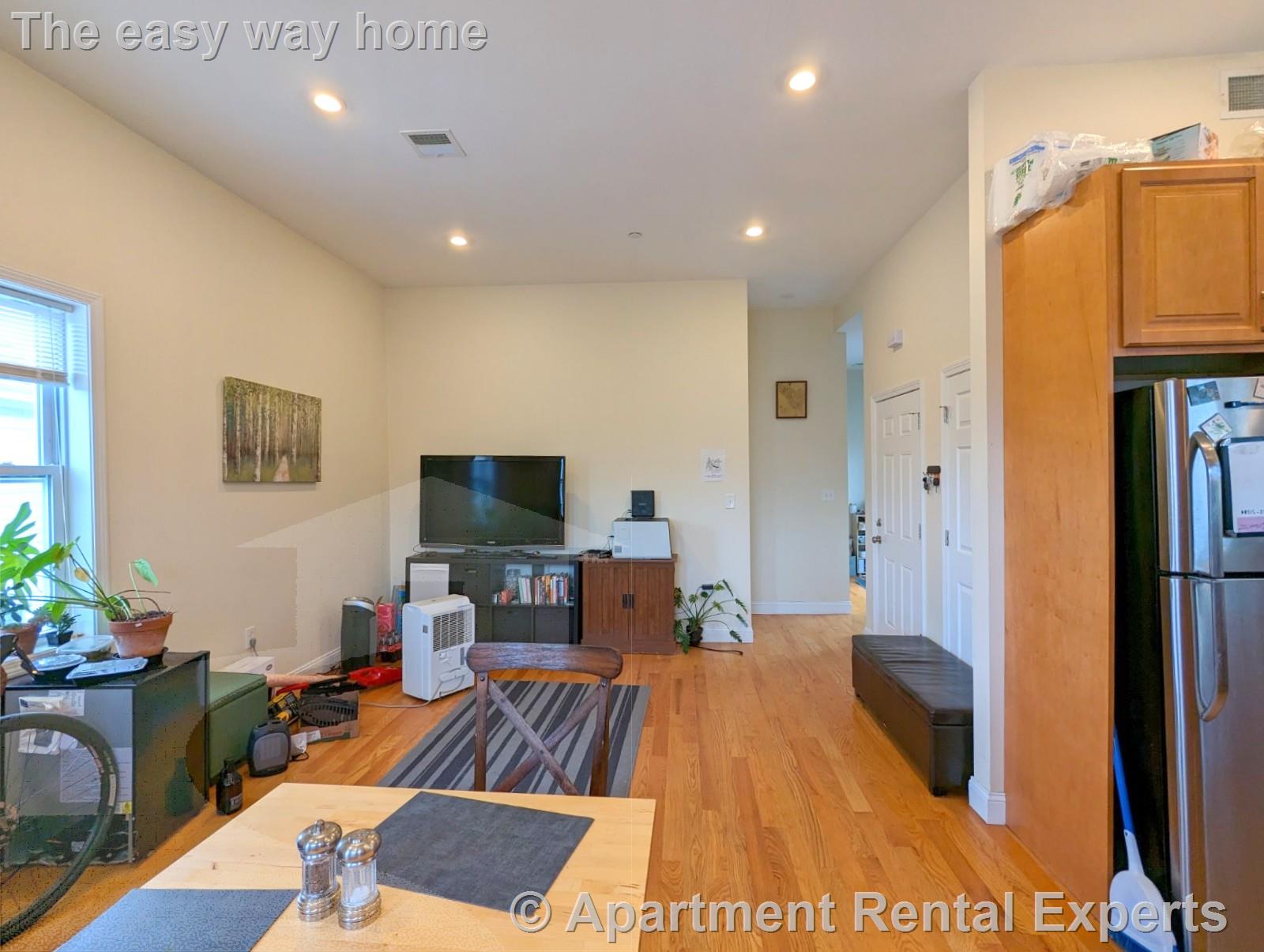 142 Holland St, Davis Square