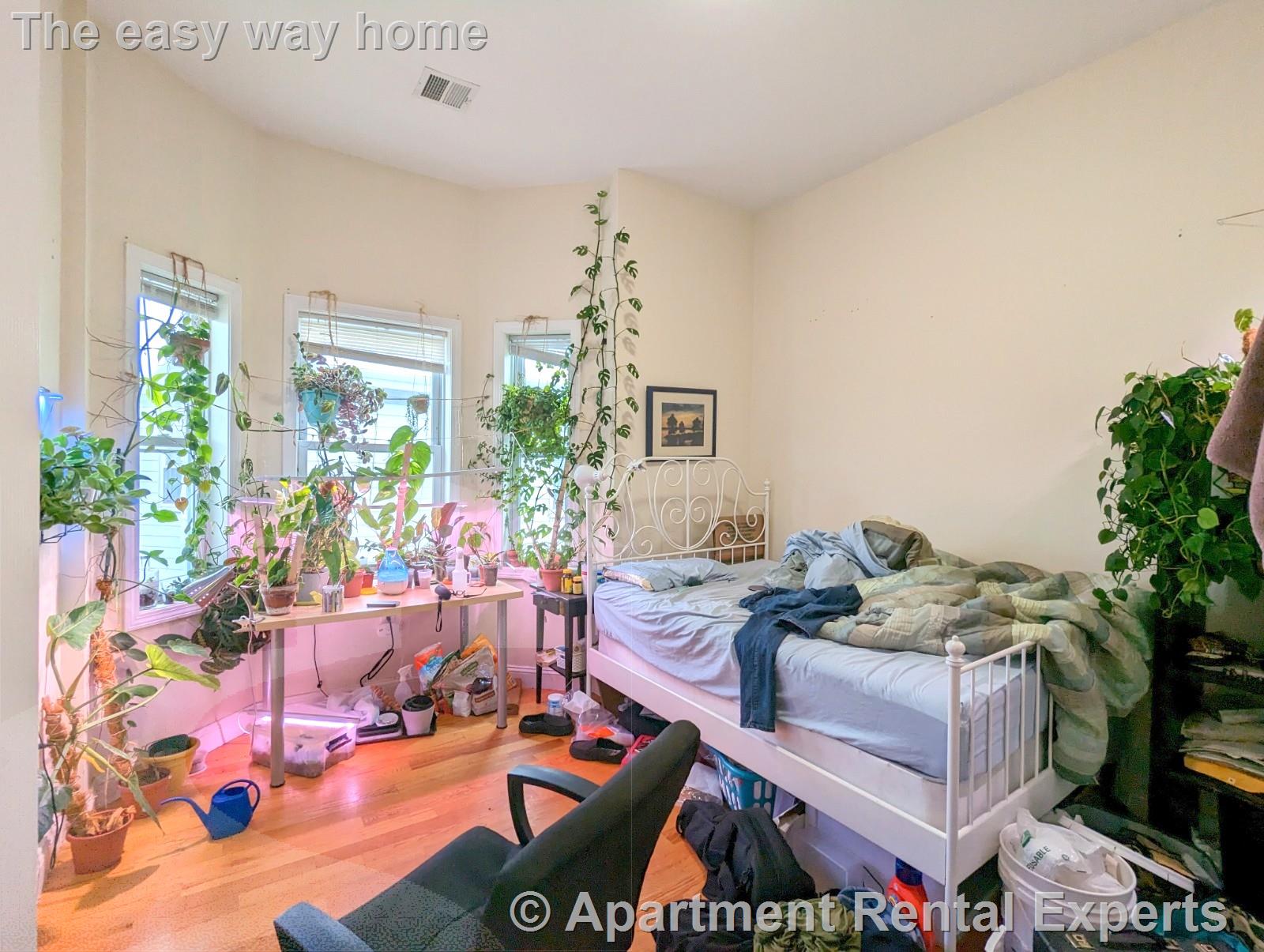 142 Holland St, Davis Square