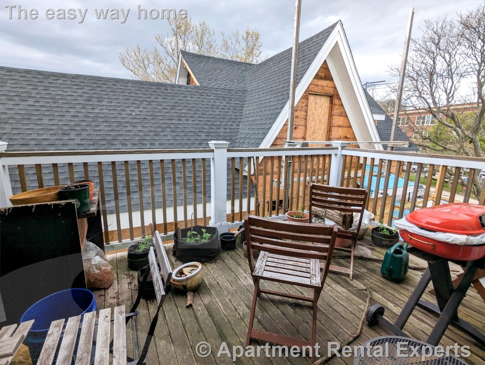 142 Holland St, Davis Square