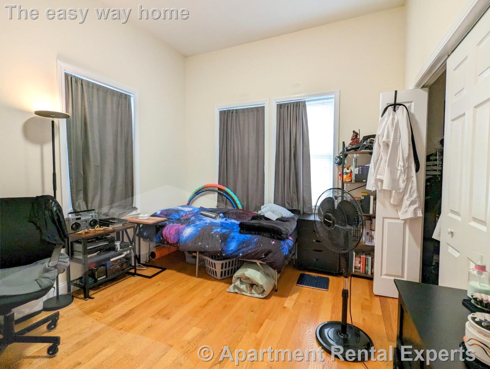 142 Holland St, Davis Square